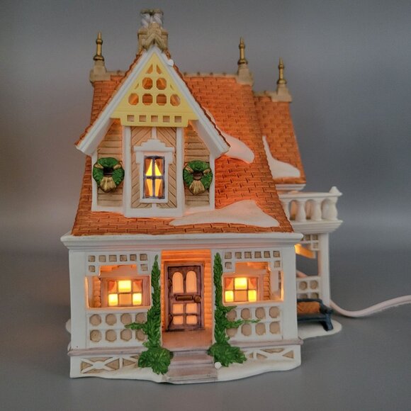 Vintage Dept 56 Heritage Village "Bobwhite Cottage" Lighted House Porcelain CHIP - Picture 1 of 16